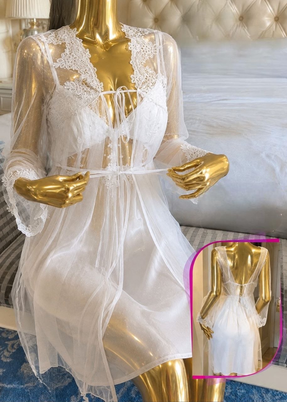 Short Lingerie With Robe