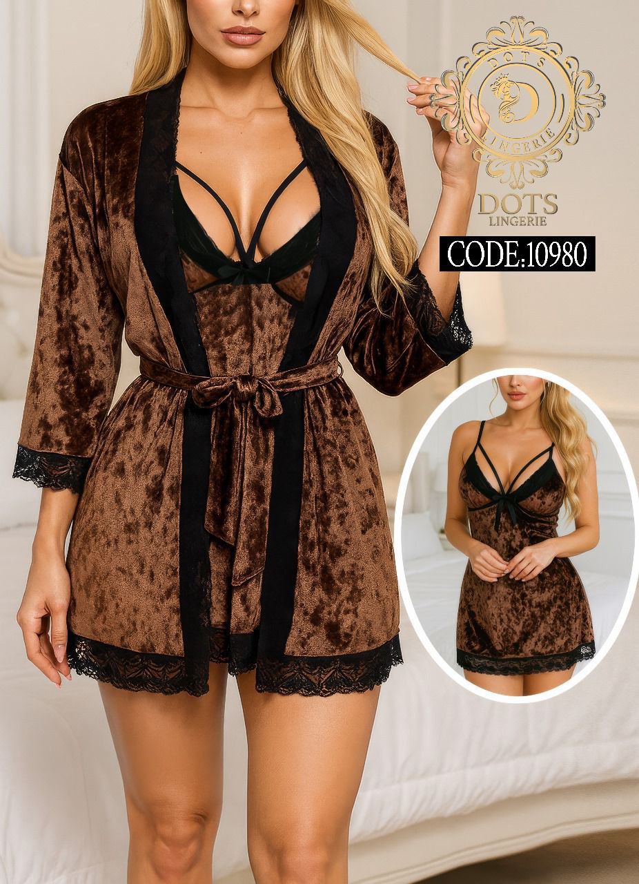 Short Lingerie with Robe