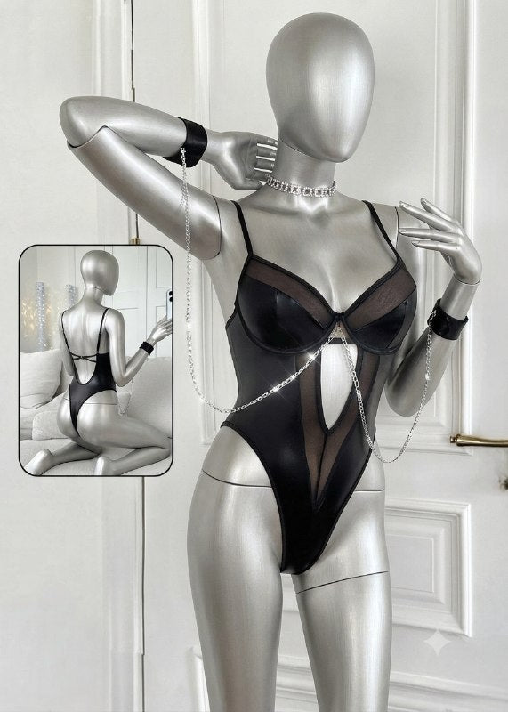 Costume