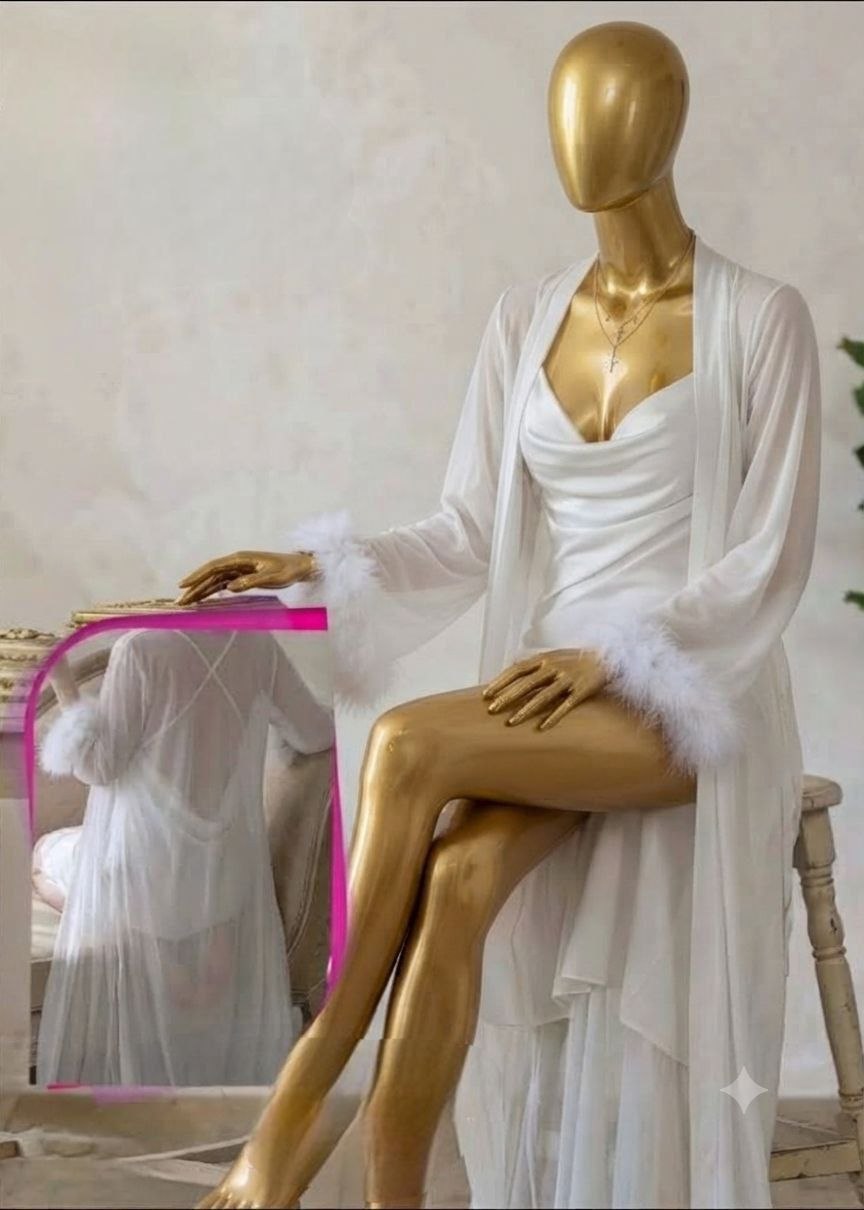 Short Lingerie With Robe