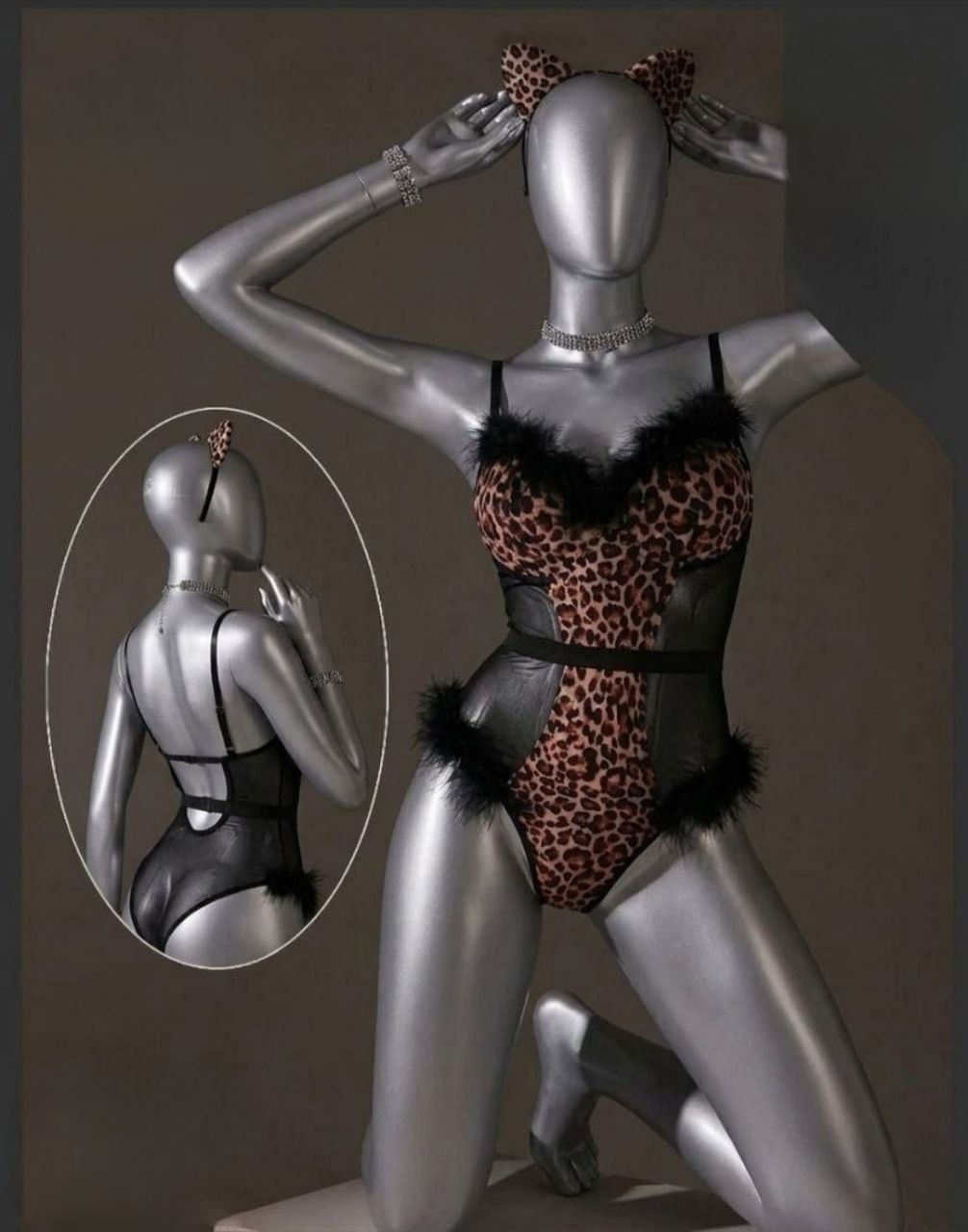 Costume