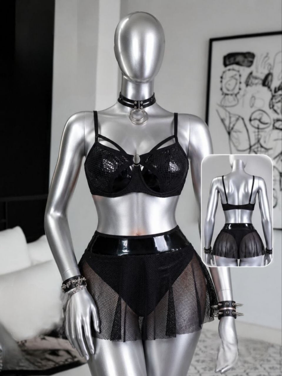 Costume