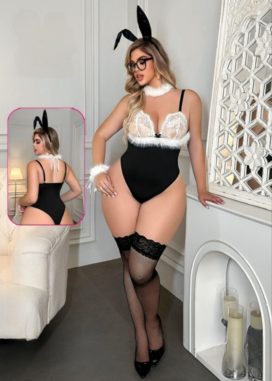 COSTUME